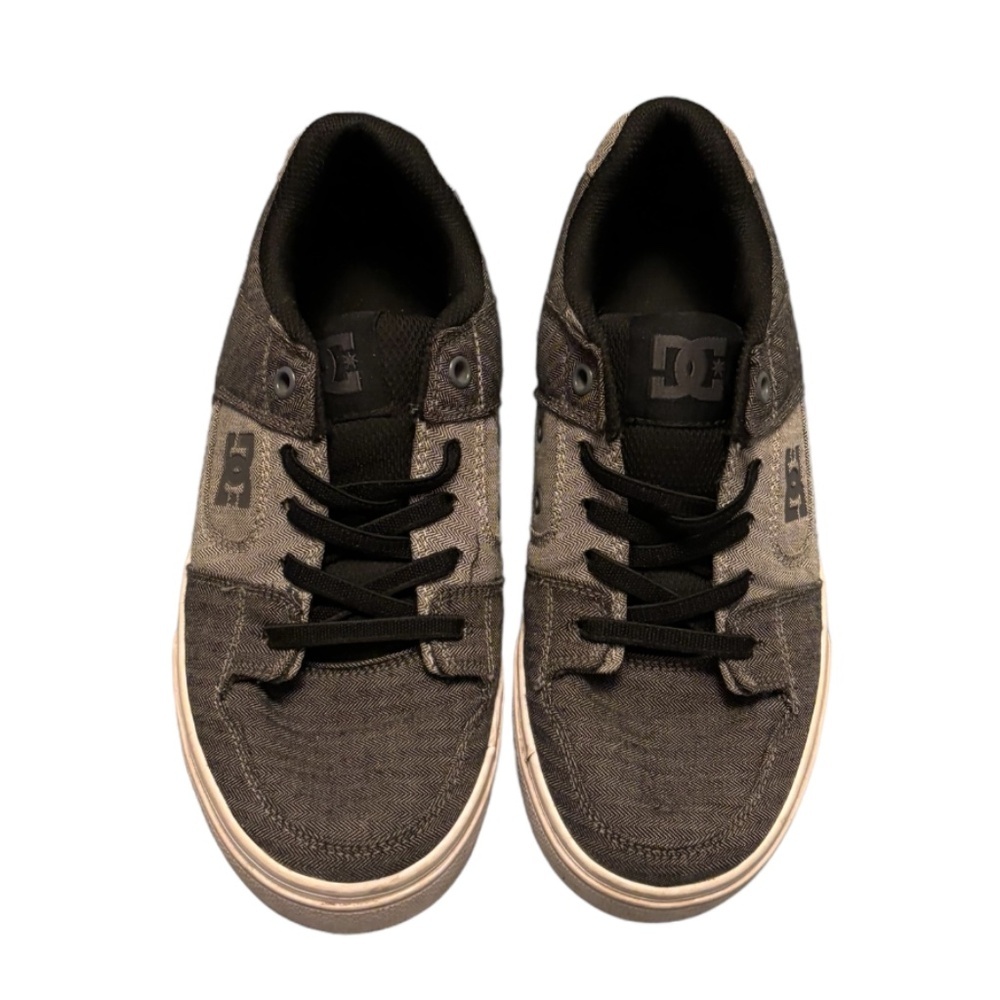 DC kids shoes